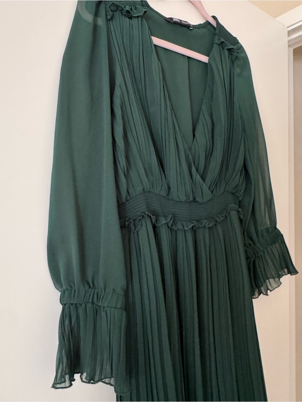Zara Sheer Sleeve Forest Green Pleated V-Neck Maxi Dress - Picture 4 of 7